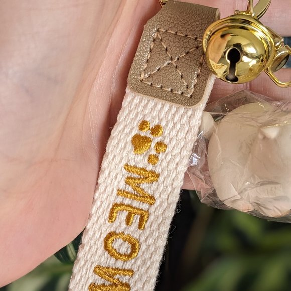 🎁 2/$20 🎁  keychain Cat scared super cute kitten kawaii kitty with bell MEOW - Picture 4 of 8